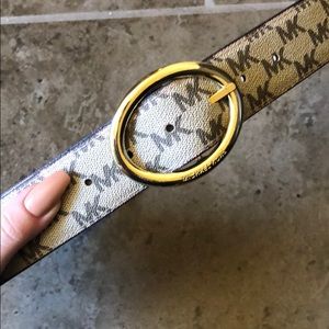Michael Kors reversible belt